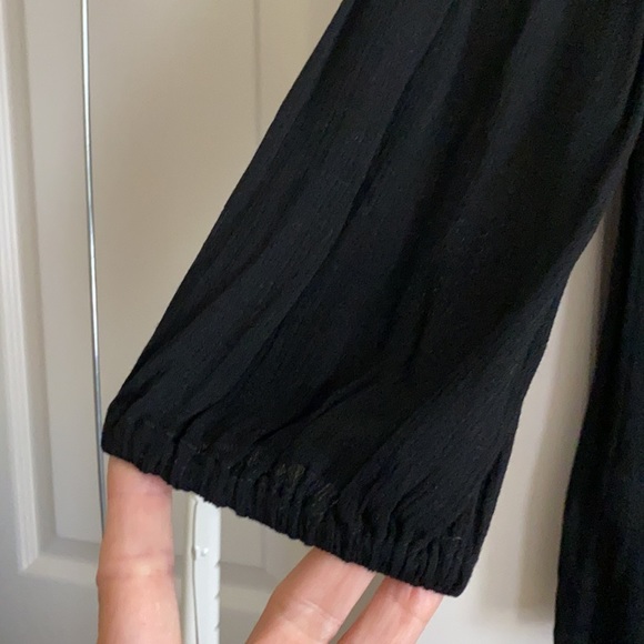 UMGEE Embroidered Tunic Top- Medium - Picture 3 of 5